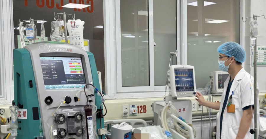 Không ra ăn cơm như thường lệ, người đàn ông được phát hiện bất tỉnh trong phòng