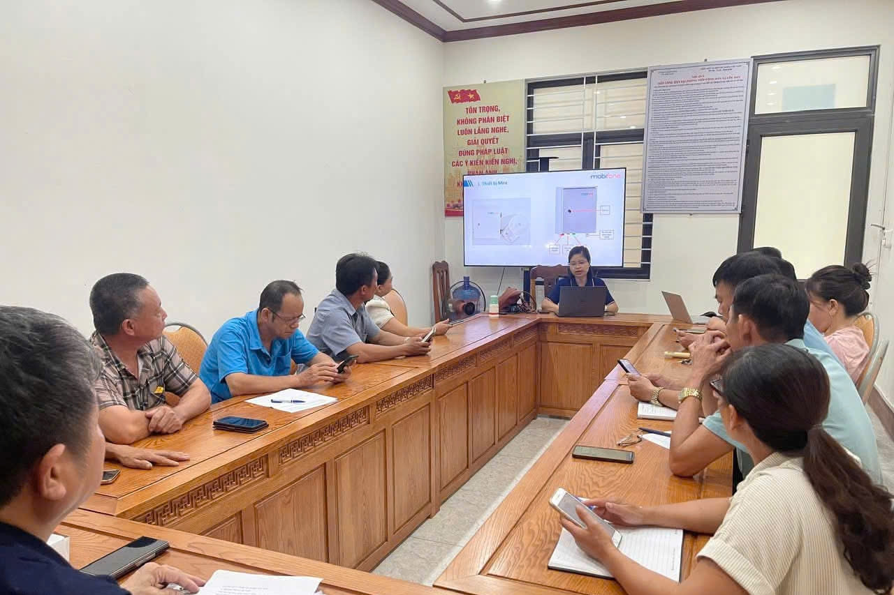 Lào Cai: Cốc San tập huấn vận hành đài truyền thanh thông minh
