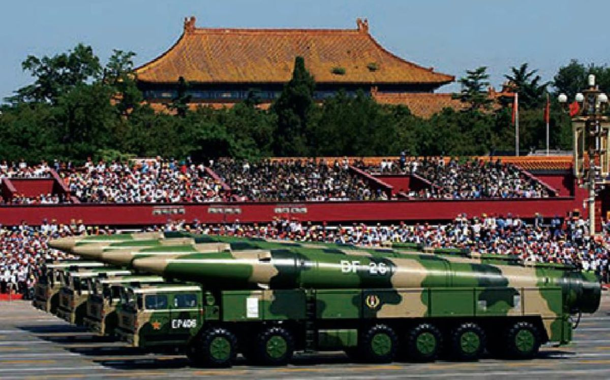 Tên lửa DF 26 3.jpg