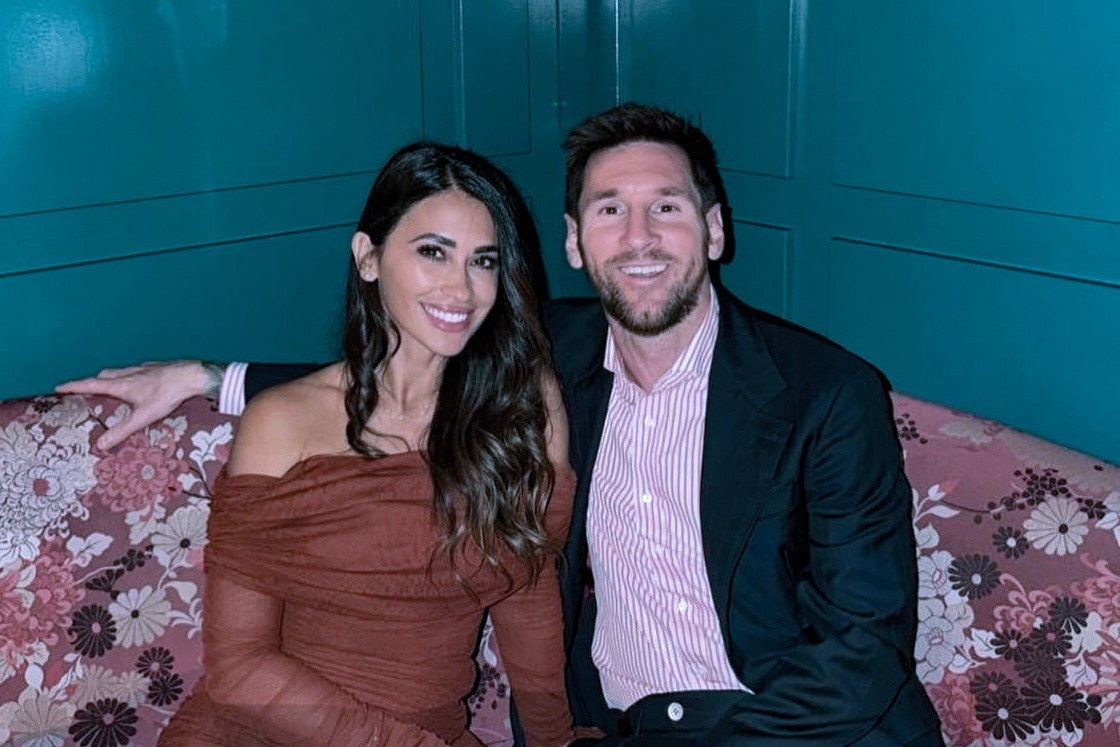 Vợ người mẫu viết cho Messi: Em ngưỡng mộ và yêu anh rất nhiều!