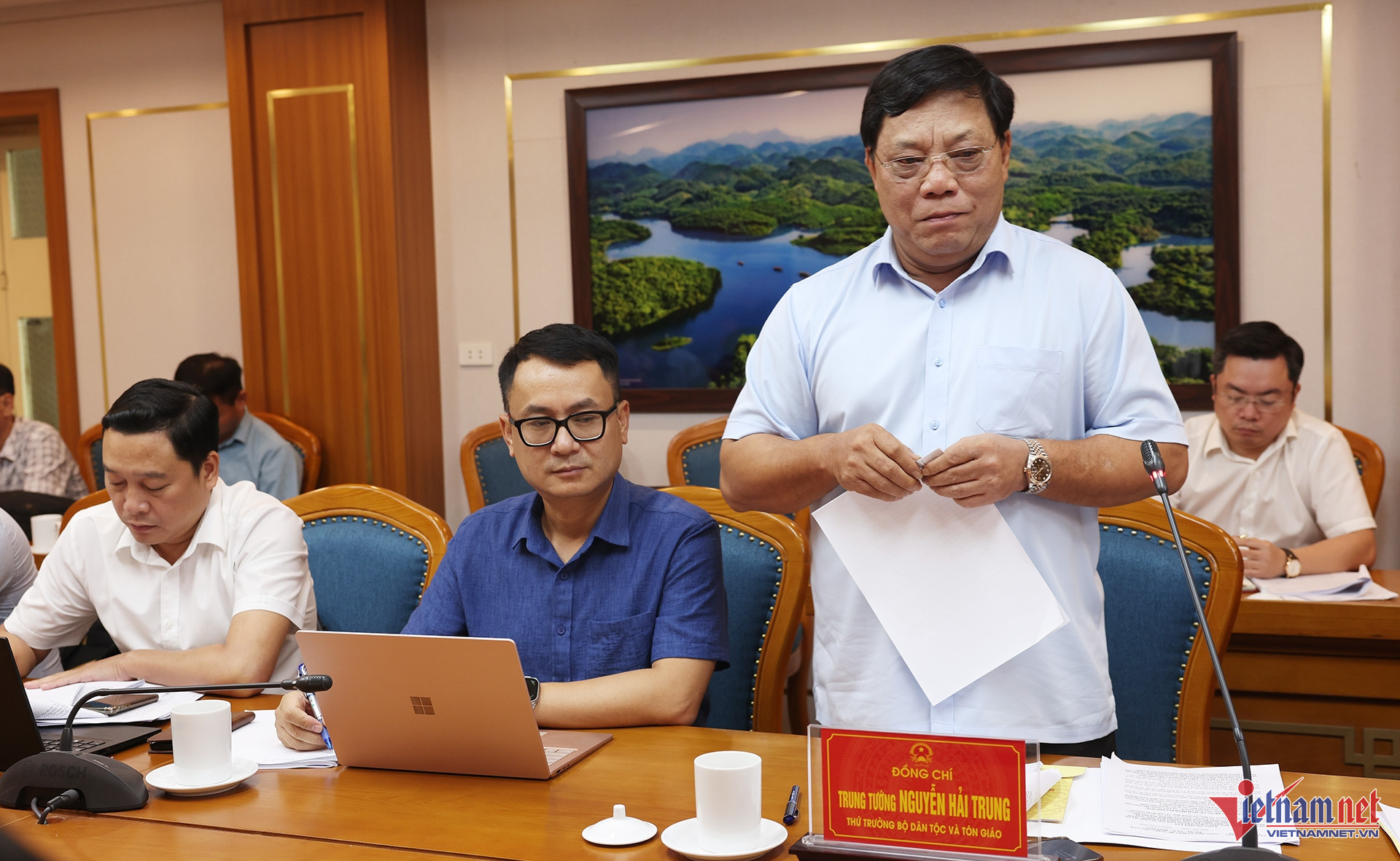 W-Thu truong 1.jpg