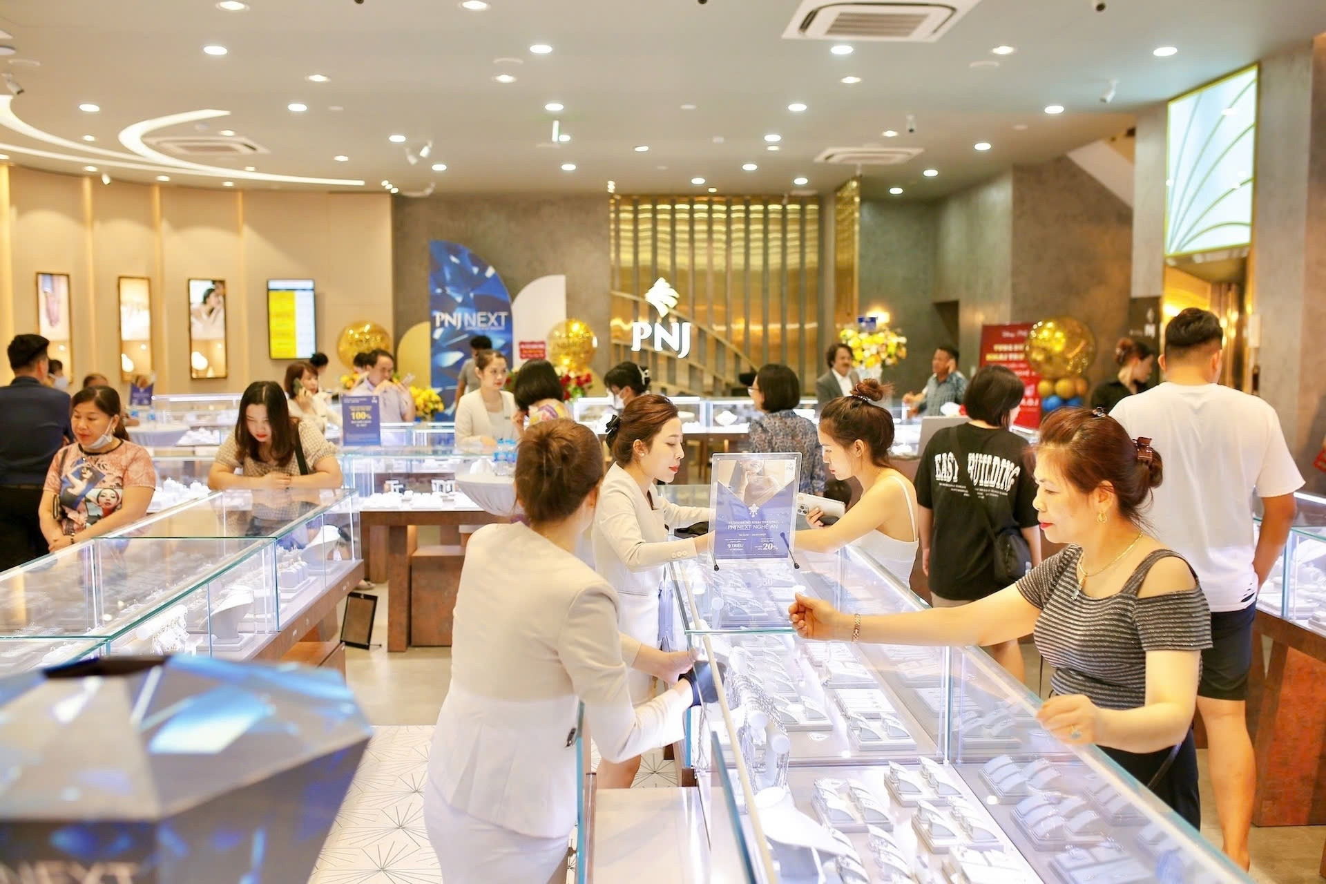 Bán vàng cho PNJ chờ 120 ngày mới nhận đủ tiền, DN nói chỉ là 'tạm thời'