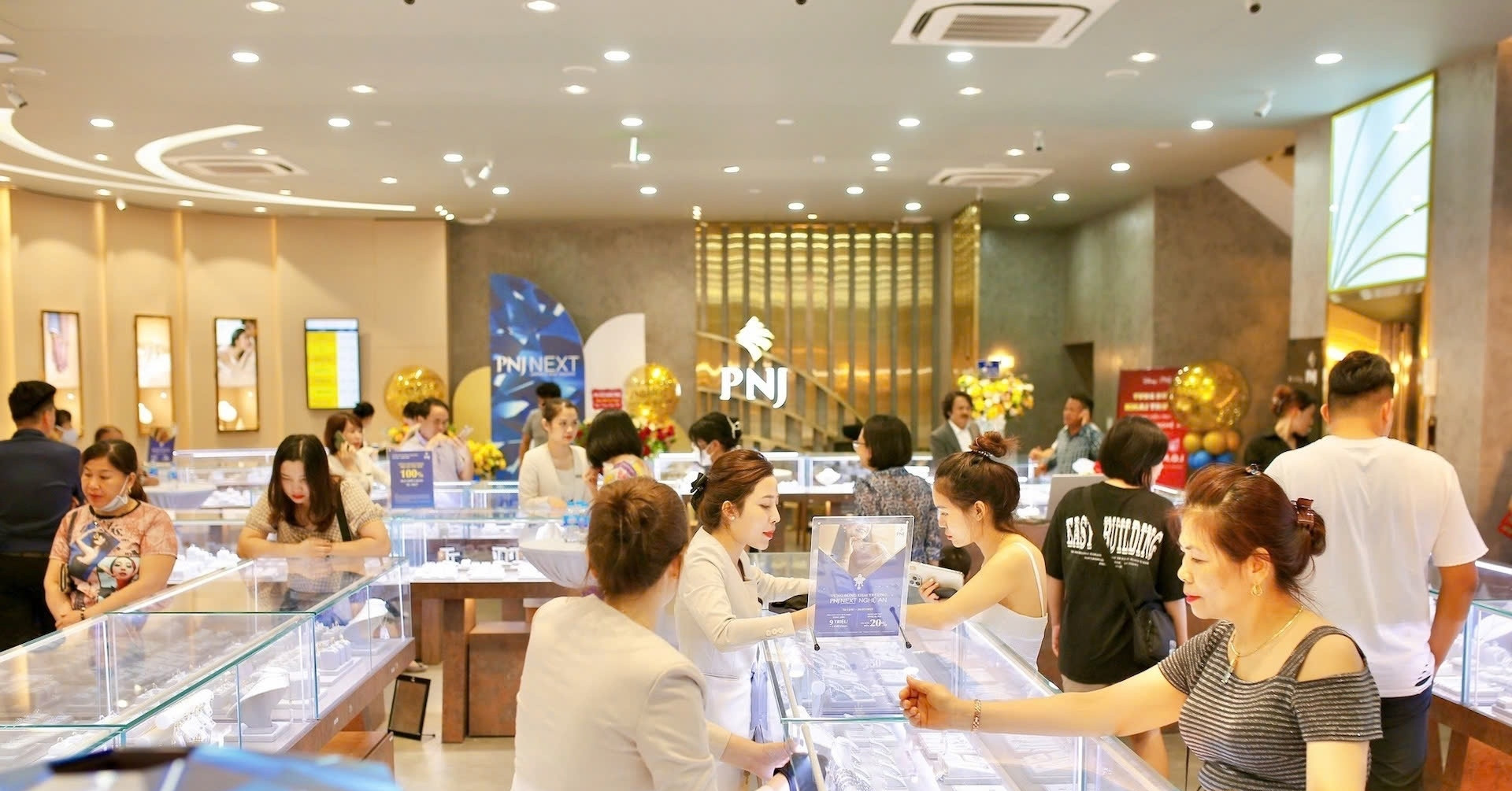 Bán vàng cho PNJ chờ 120 ngày mới nhận đủ tiền, DN nói chỉ là "tạm thời"