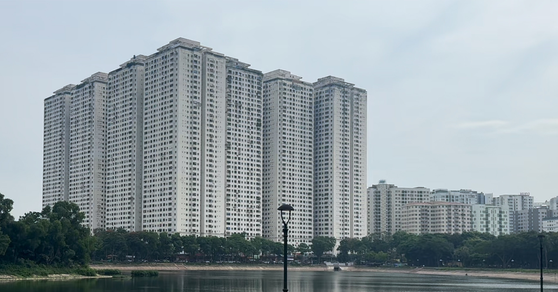 Chung cư "bình dân" cũ hạ nhiệt cả tỷ đồng, người mua vẫn chờ giá giảm