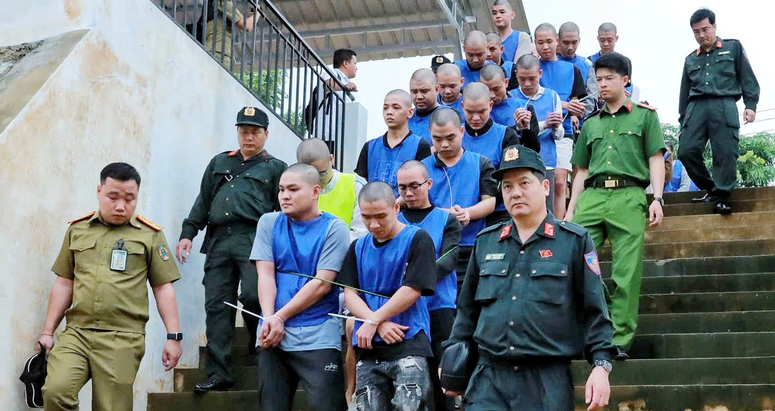 Công an Lai Châu đột kích &amp;apos;sào huyệt&amp;apos; lừa đảo ở Lào, 40 người bị bắt giữ