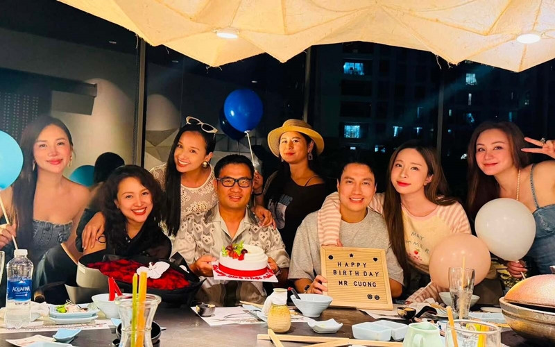 https://static-images.vnncdn.net/vps_images_publish/000001/000003/2026/7/22/quynh-nga-1-1902.jpg