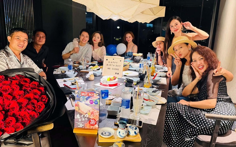 https://static-images.vnncdn.net/vps_images_publish/000001/000003/2026/7/22/quynh-nga-2-1901.jpg