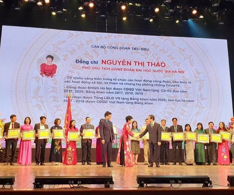 https://static-images.vnncdn.net/vps_images_publish/000001/000003/2026/7/22/thao-van-2-1899.jpg
