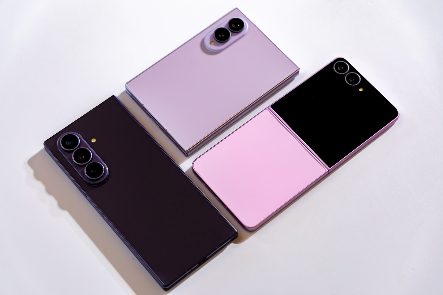 thế hệ Galaxy Gập Chuẩn Mới.jpg