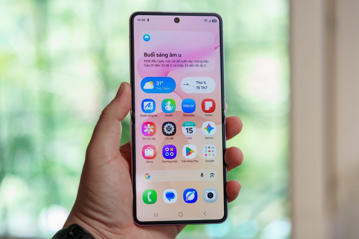 صور حقيقية لهواتف Galaxy Z Fold 8 Ultra و Z Fold 8 و Z Flip 8 في فيتنام. 9 Zflip2.JPG