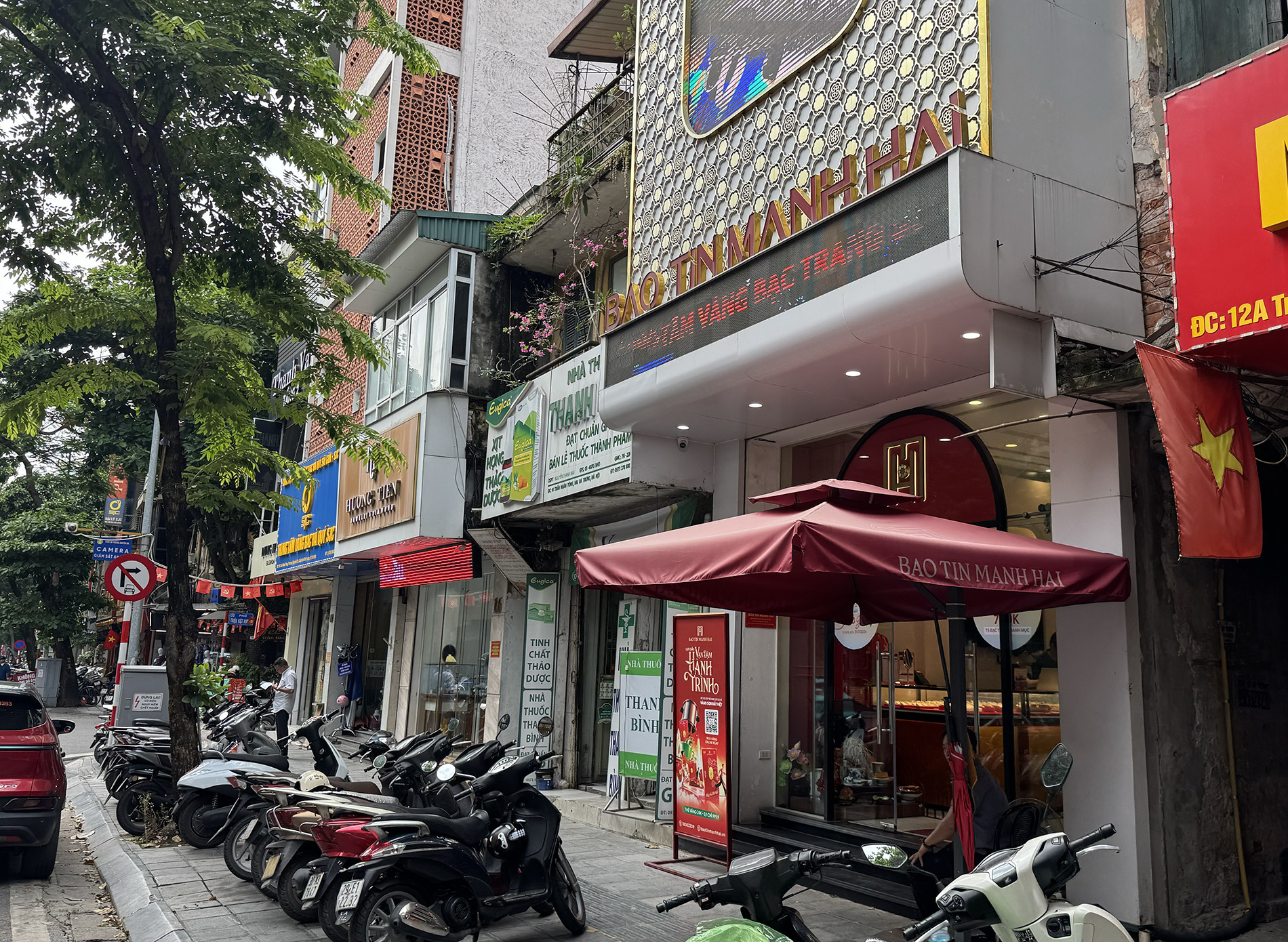 bao tin manh hai .jpg