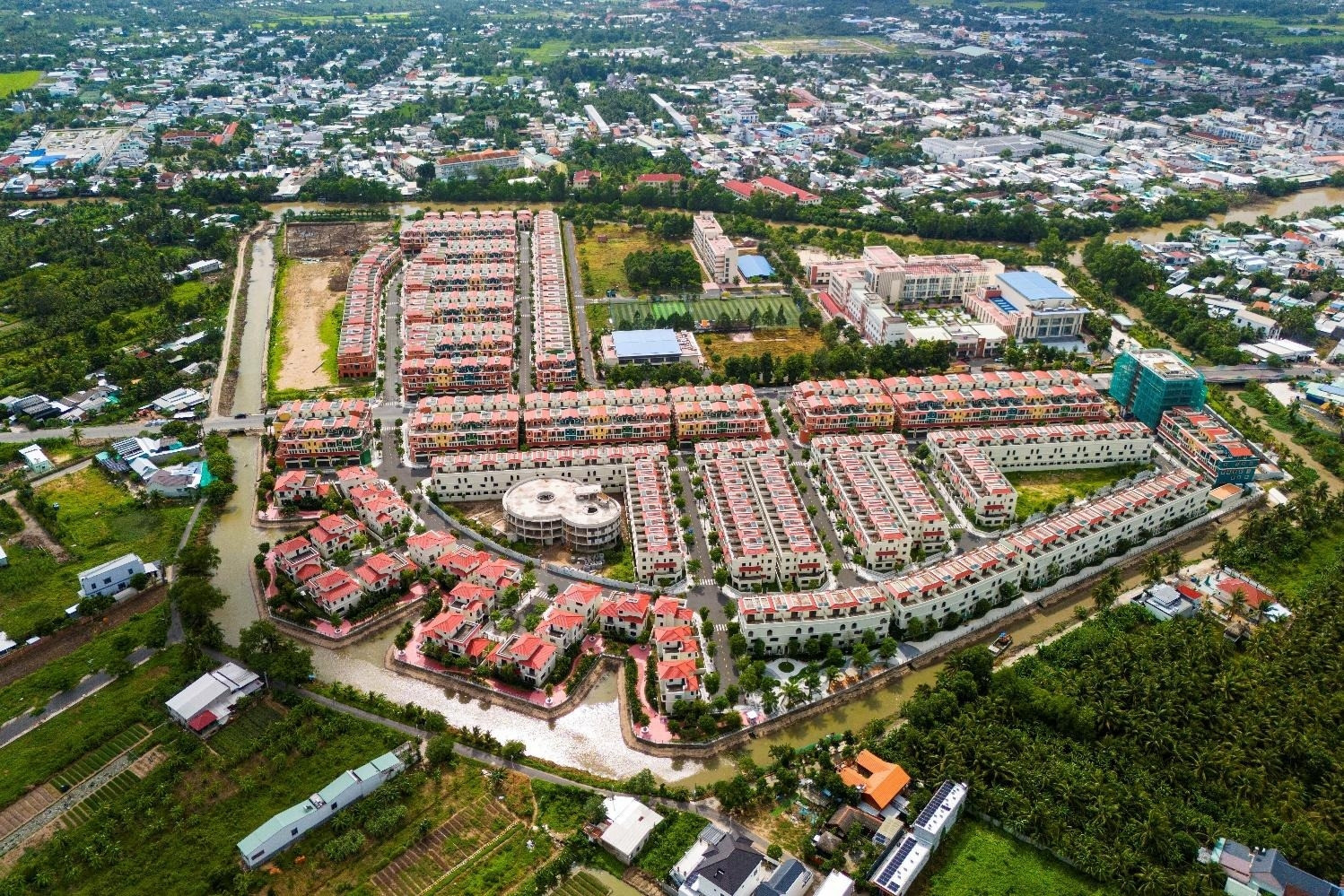 Bầu Hiển và khát vọng kiến tạo đô thị tri thức tại Vĩnh Long