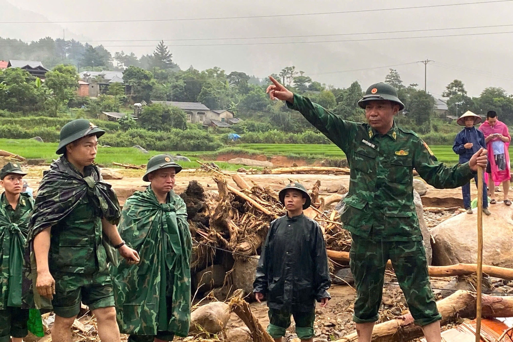 Bộ Nội vụ trả lời về chính sách tinh giản với người làm tại Ban Chỉ huy quân sự cấp xã