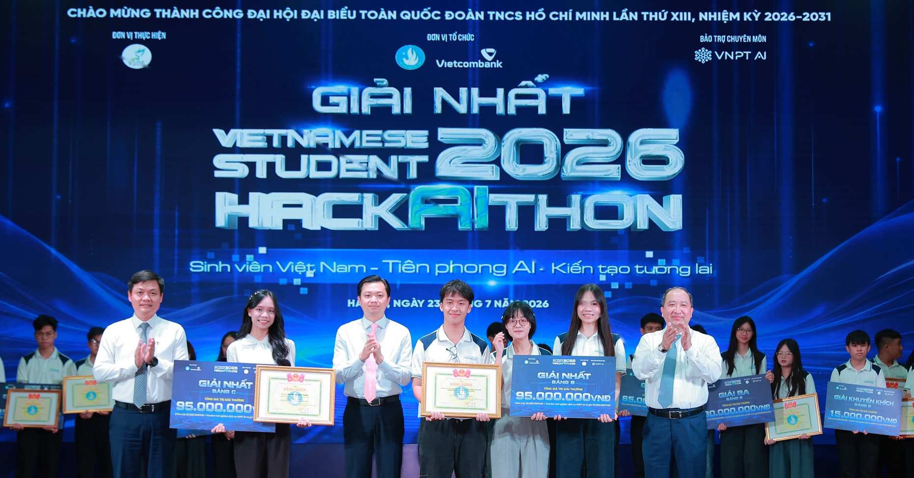 Hơn 20 trường đại học trên thế giới tham gia Vietnamese Student HackAIthon 2026
