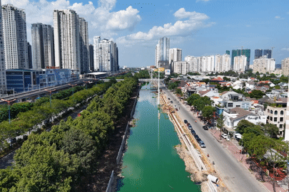 Người dân phấn khởi vì rạch ngập rác ở TPHCM dần 