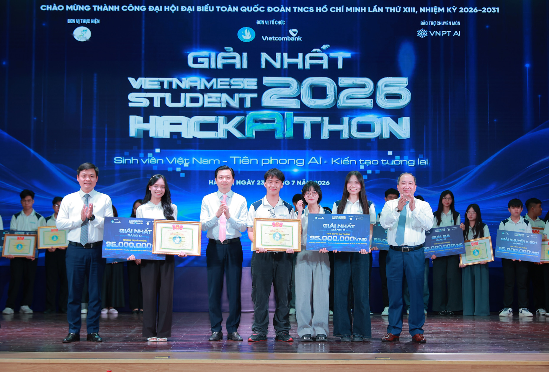 Sinh vien .jpg