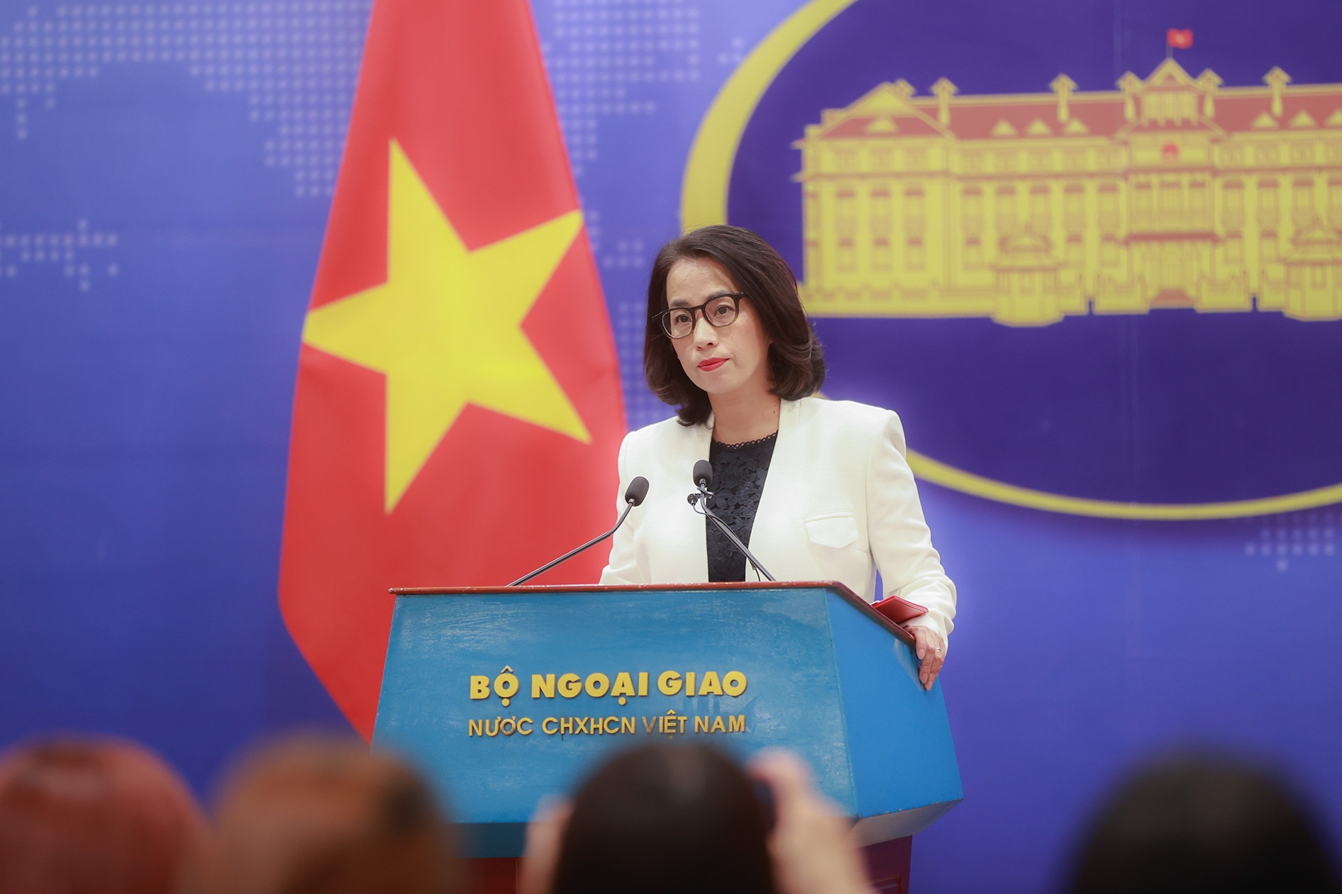Việt Nam đề nghị Trung Quốc và Philippines kiềm chế ở Biển Đông