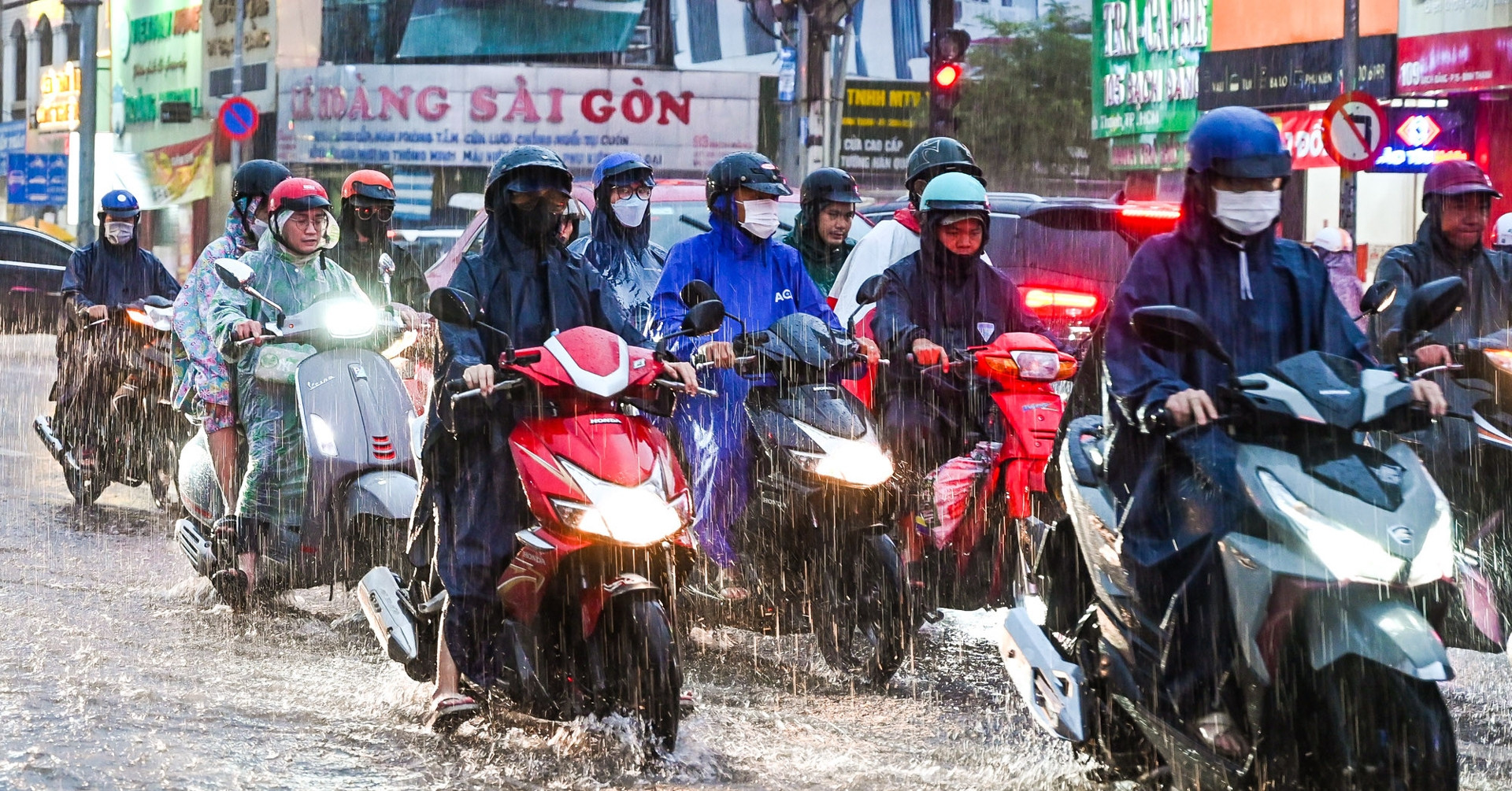Dự báo thời tiết 25/7/2026: Miền Bắc còn mưa lớn, Nam Bộ mưa rải rác kéo dài