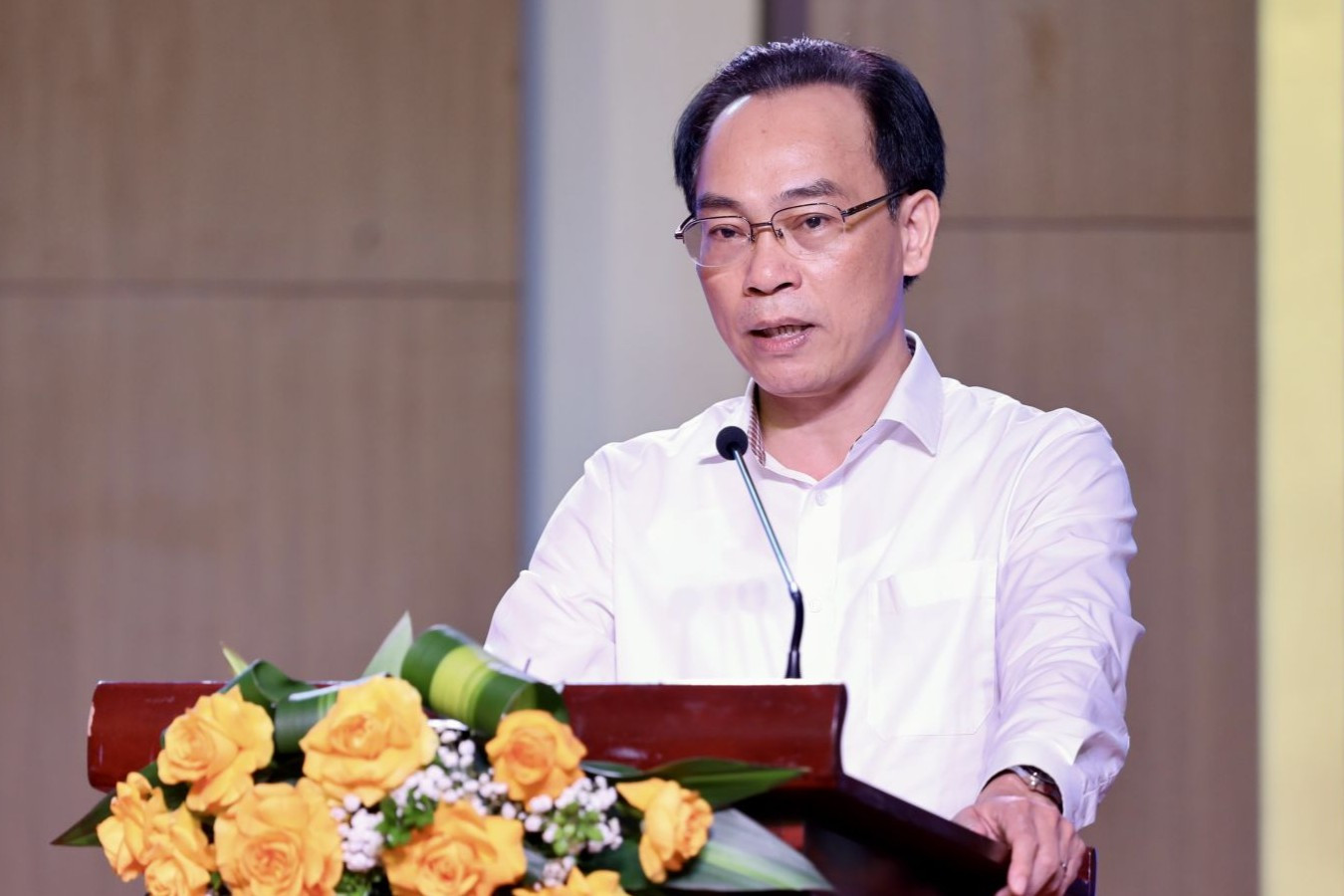 Bộ trưởng Hoàng Minh Sơn.jpg