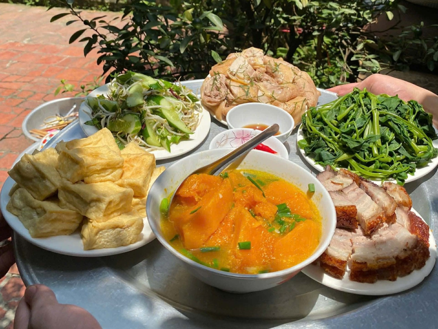 Giống Gà 'Ngày Ăn Mối, Tối Leo Cây' Là Đặc Sản Địa Phương Nào? 11 D09Fb85E 0Fe6 485F Ad24 7Cfbebb89E73 928 351