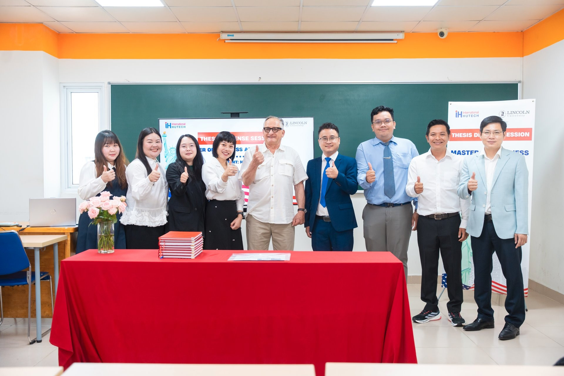 Hiệu trưởng đại học Mỹ trực tiếp chấm luận văn thạc sĩ MBA Lincoln tại HUTECH