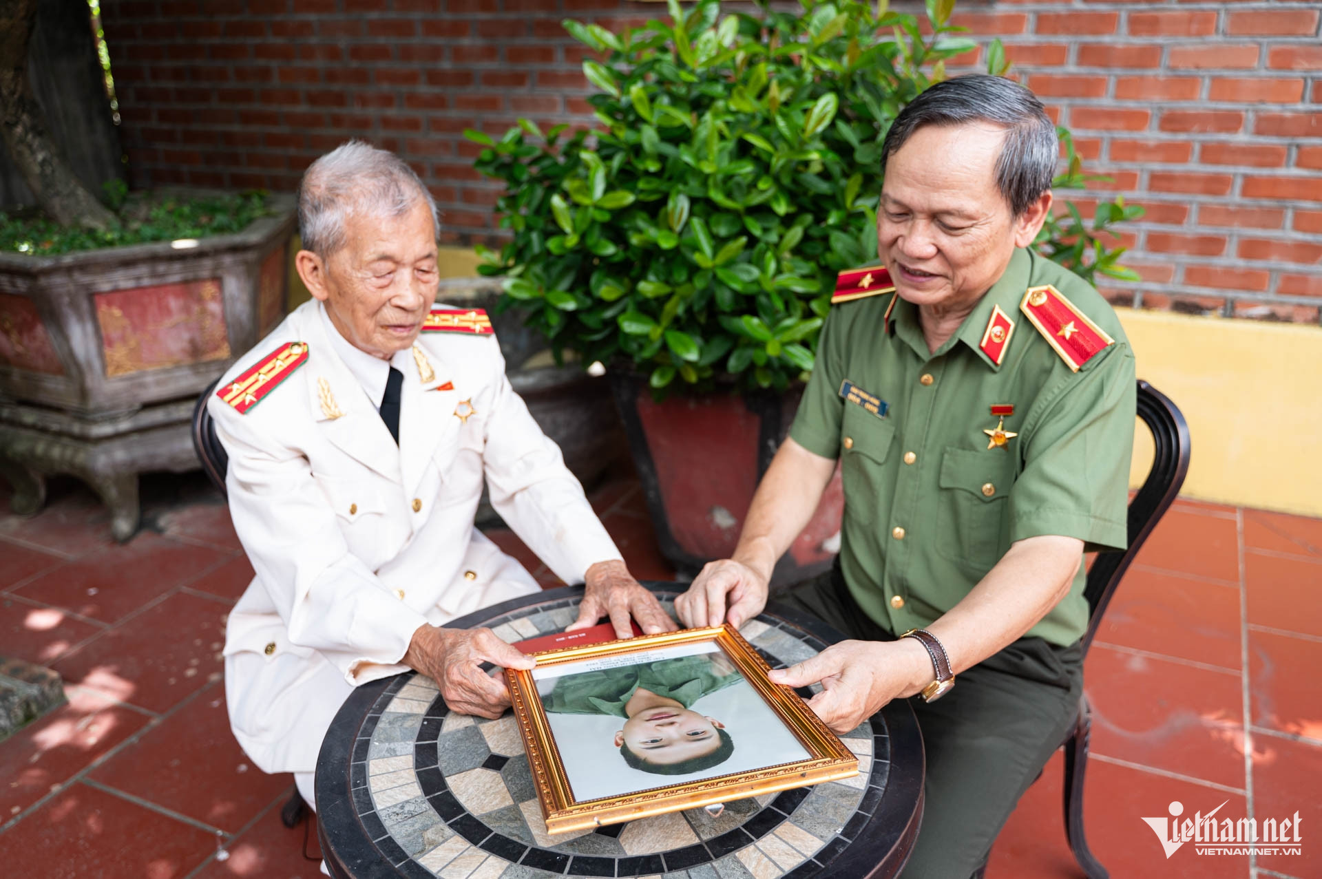 W-HUI_3079.jpg