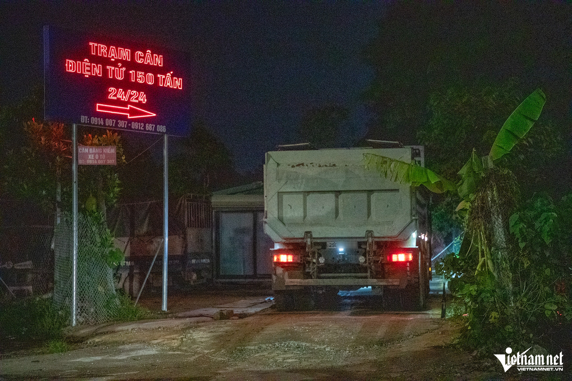 W-xe qua tai HIEU9694 sao chép.jpg
