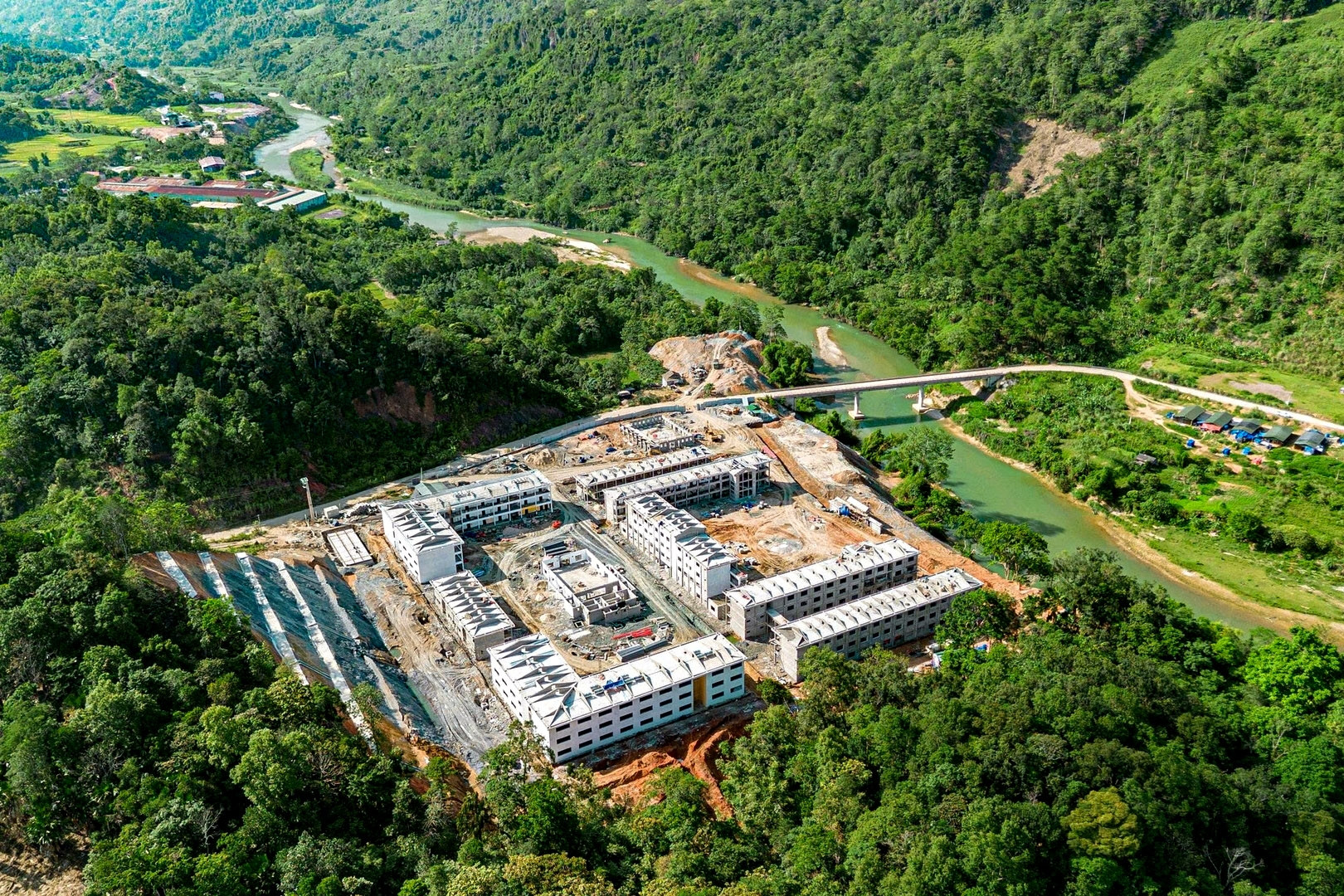 Xây dựng trường học vùng biên: Đích đến không nằm ở ngày bàn giao