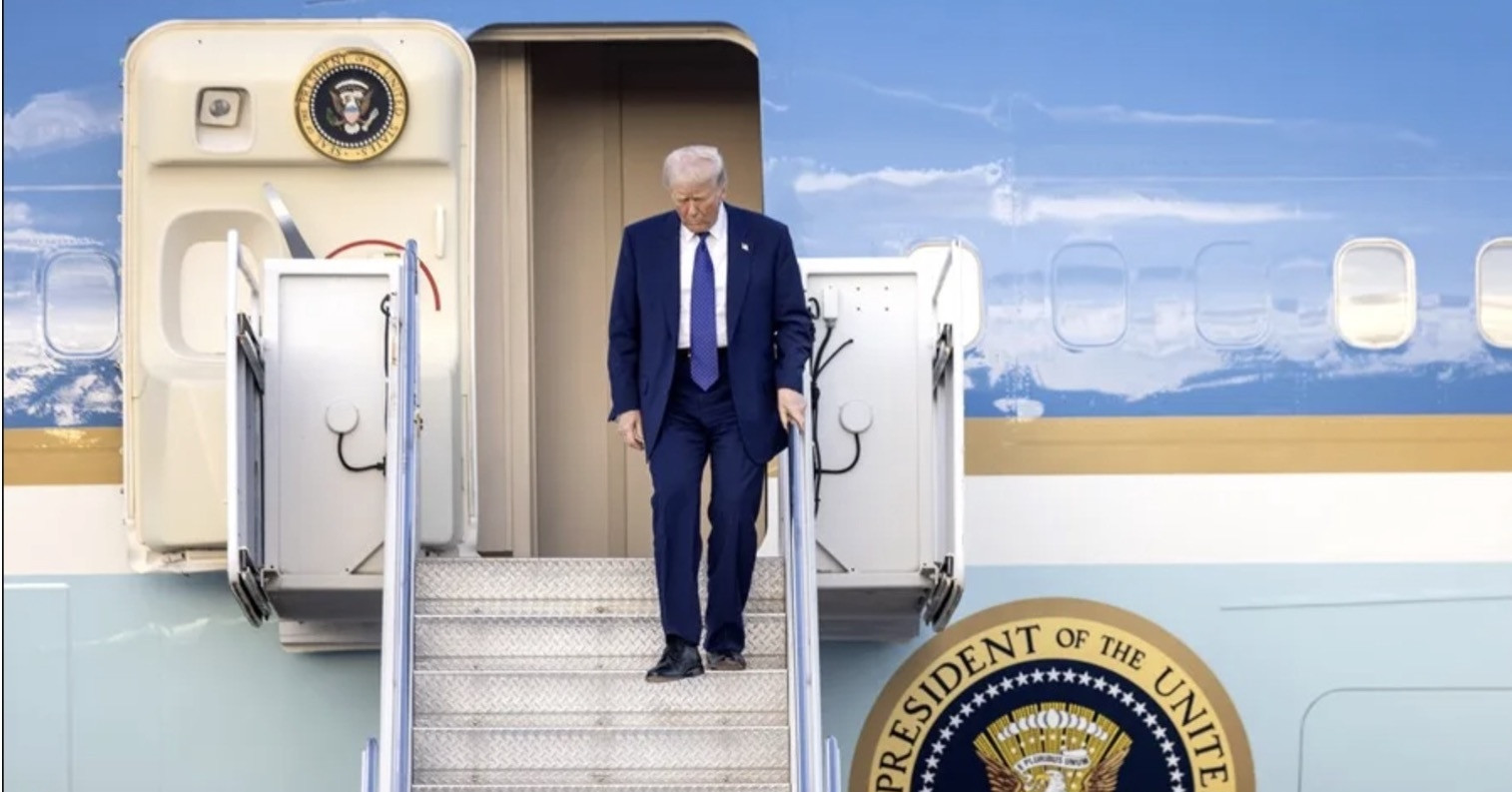 Báo Mỹ tiết lộ việc ông Trump đổi chuyên cơ vì nguy cơ bị ám sát