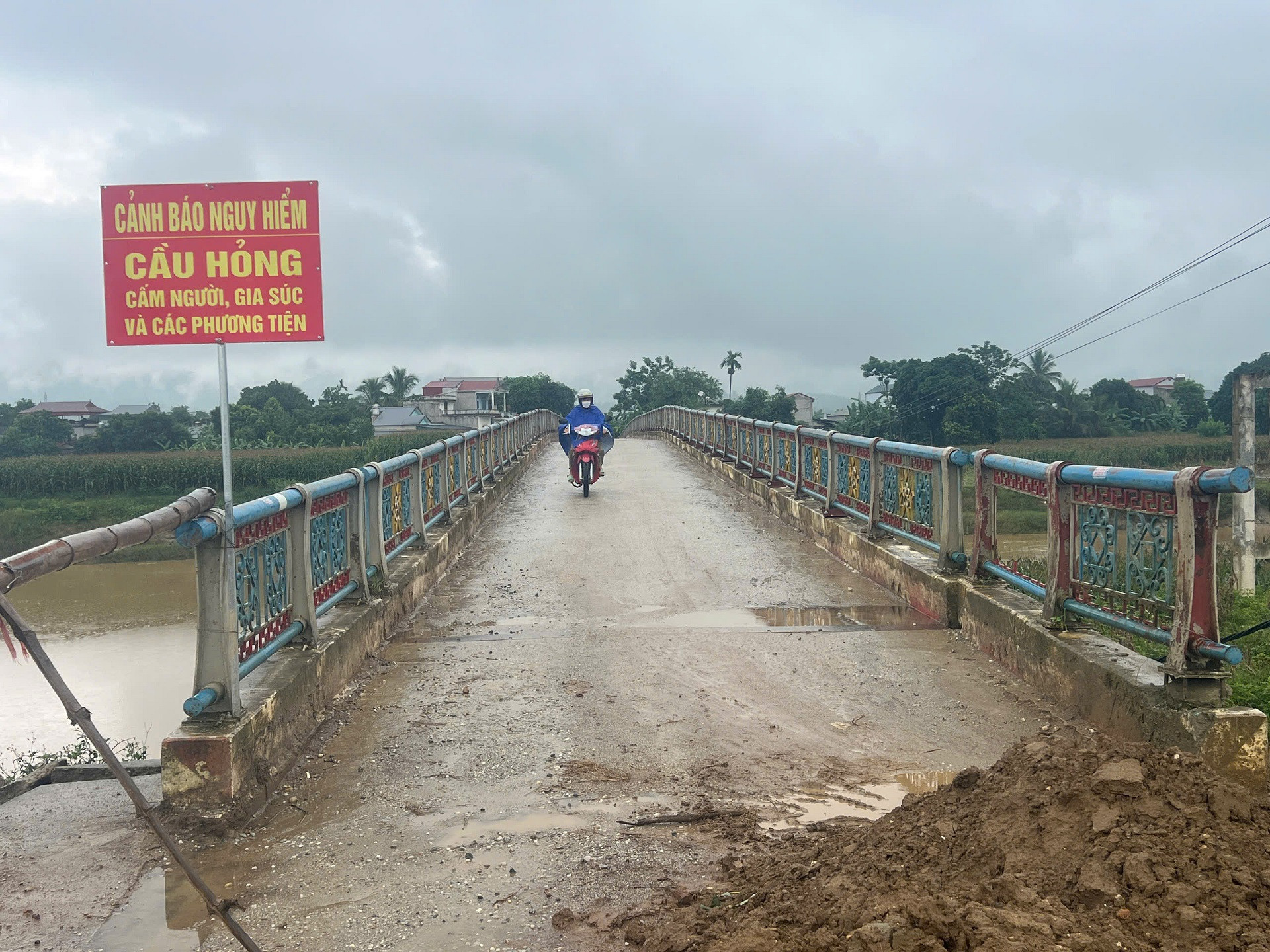 Cau xuong cap Dien Bien 3.jpg