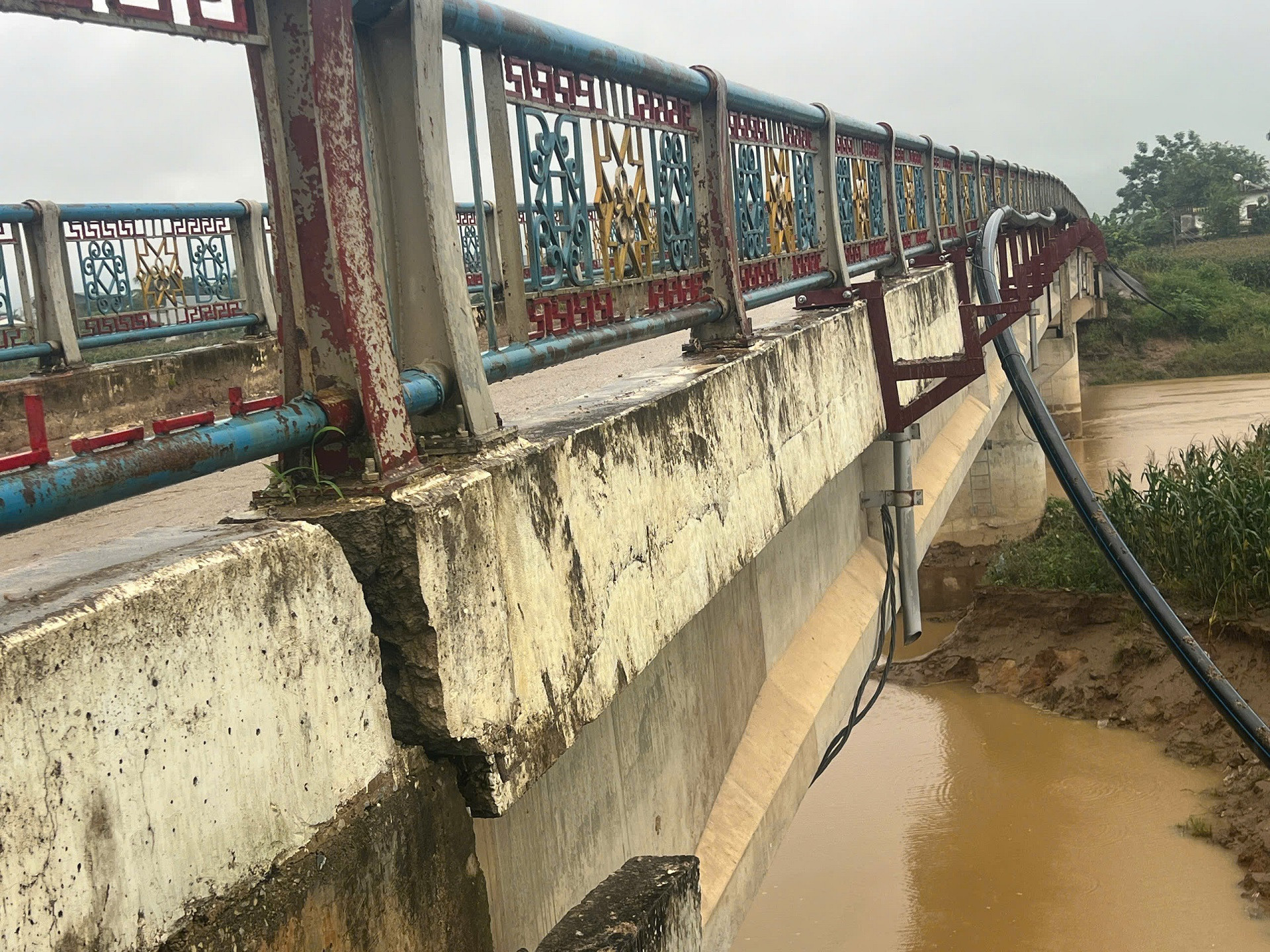 Cau xuong cap Dien Bien 7.jpg