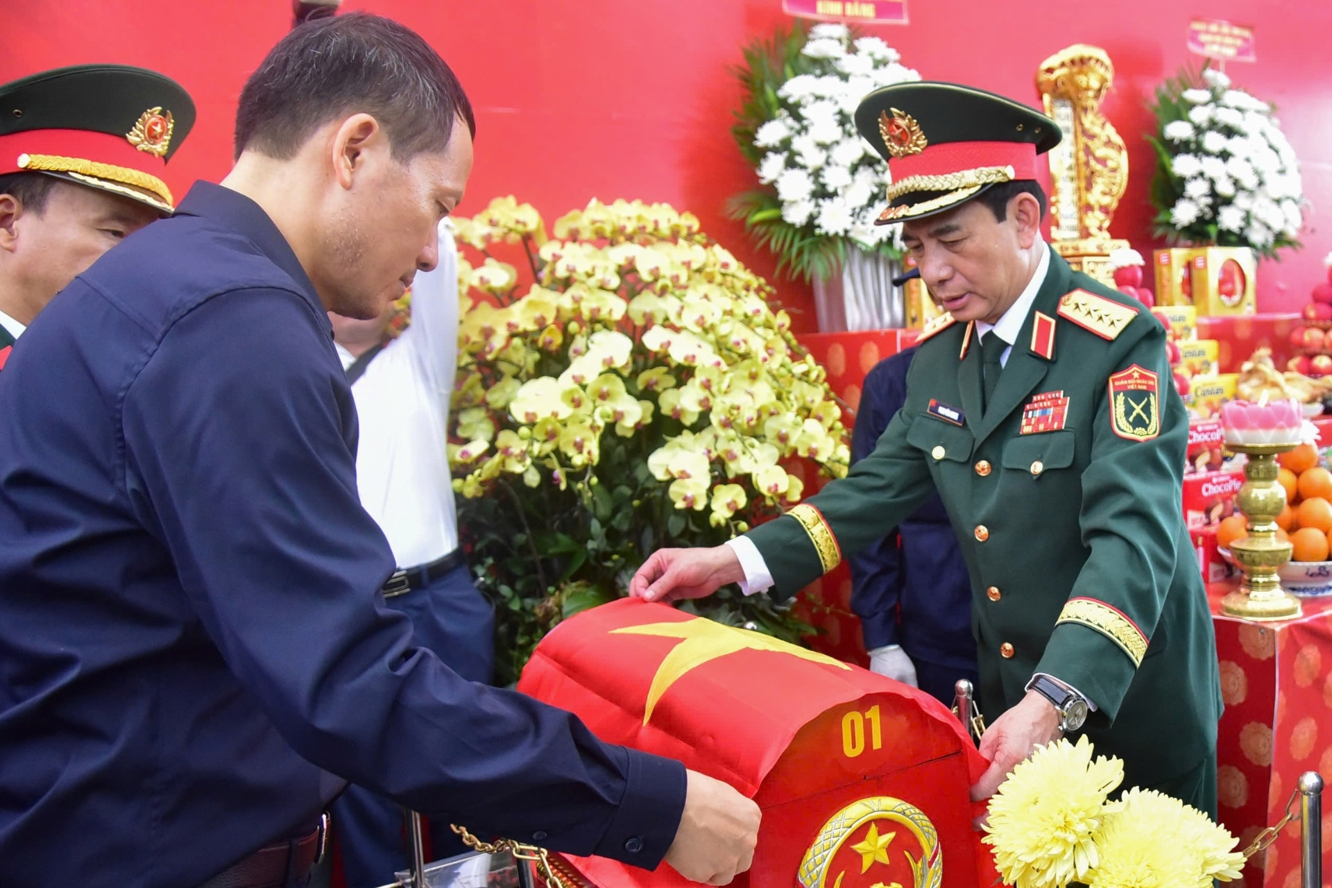 Đại tướng Phan Văn Giang yêu cầu tăng tốc tìm kiếm hài cốt liệt sĩ tại Đồng Nai