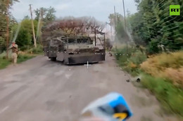 Khoảnh khắc UAV Nga tấn công xe bọc thép HMMWV của quân Ukraine