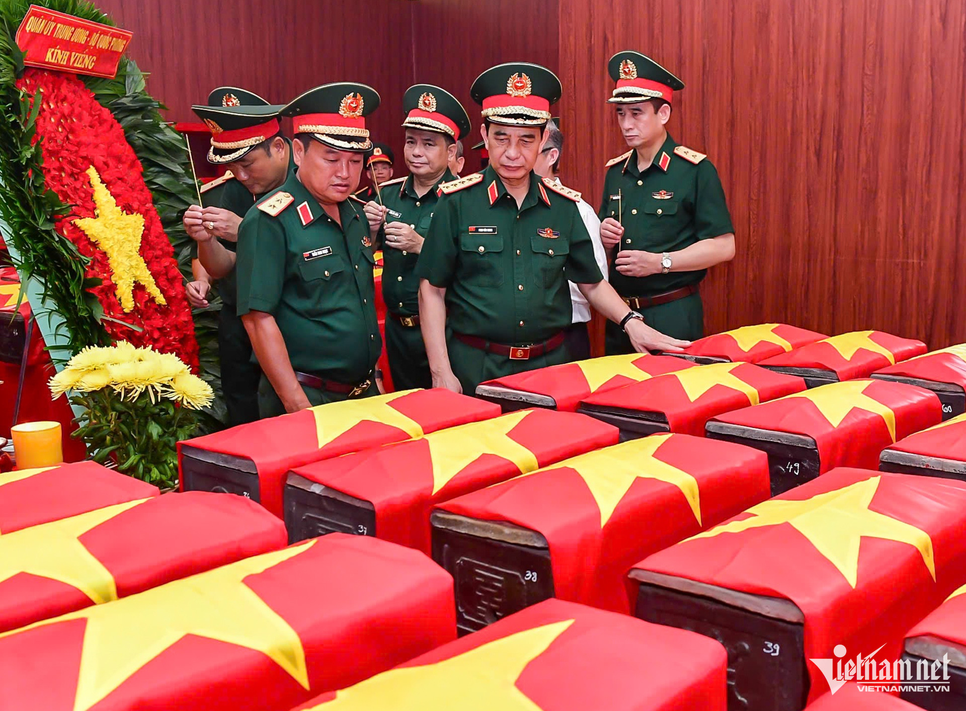 W-PTT Phan Văn Giang    Nguyễn Huế 8.jpg