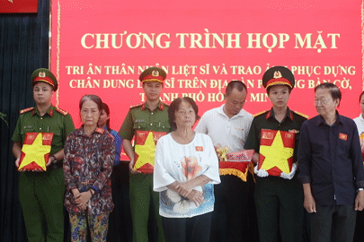 Những bức ảnh liệt sĩ sau phục dựng khiến thân nhân vỡ oà cảm xúc