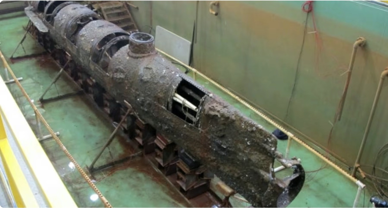 Tàu ngầm. Ảnh: History.com