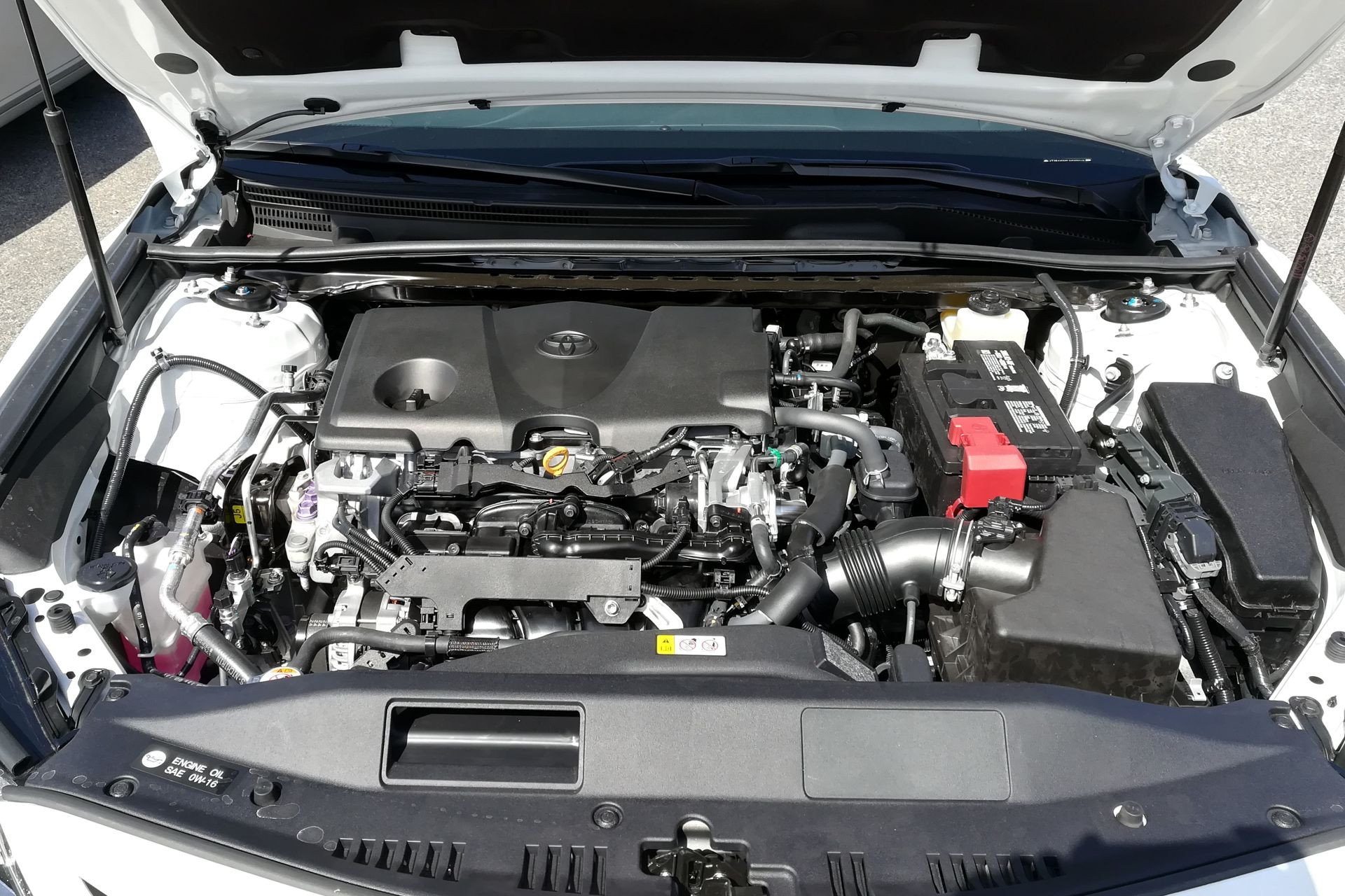 Toyota_Camry_Engine.jpg