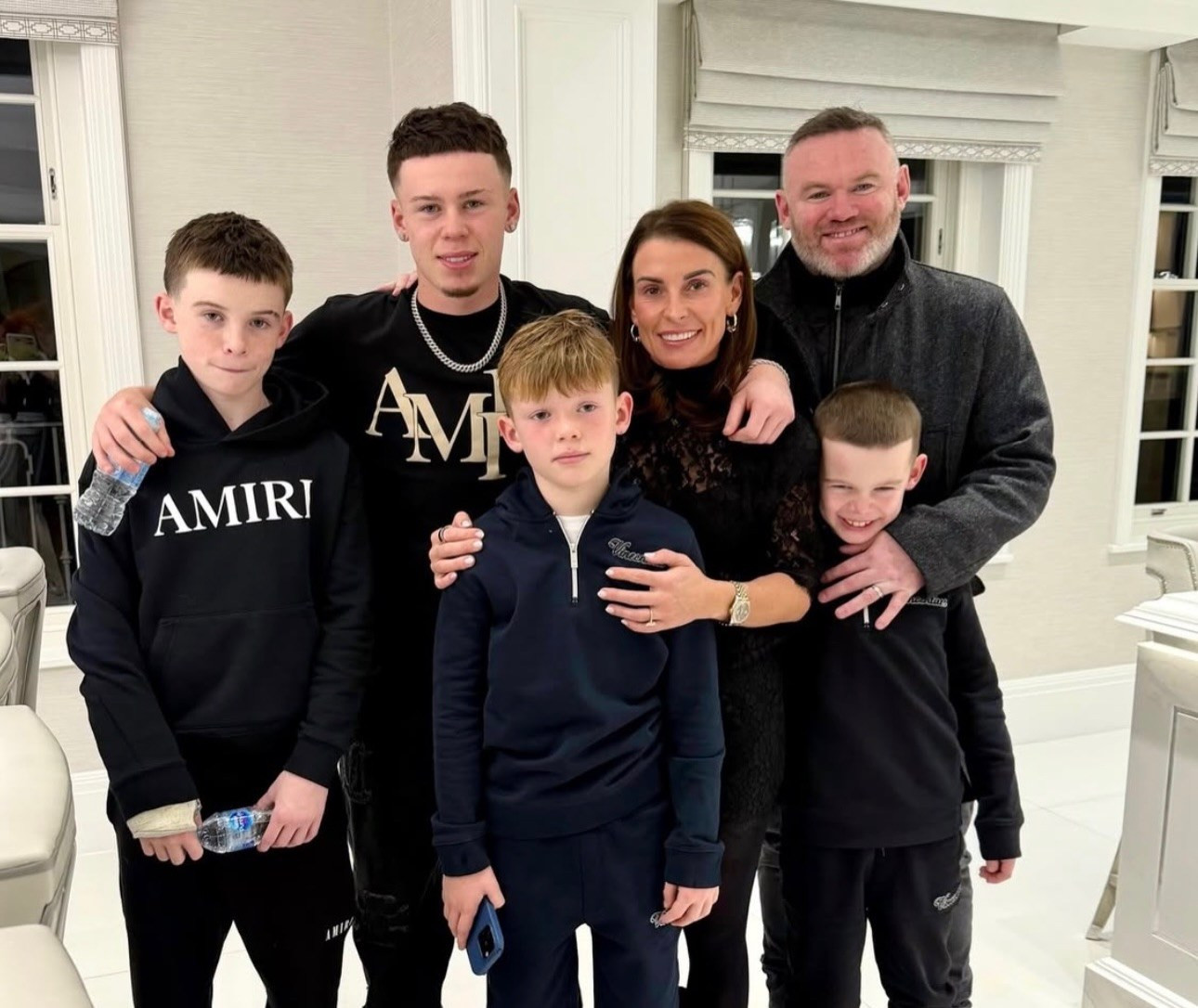 www_thesun_co_uk wayne rooney wishes wife coleen 1071198197 (2).jpg