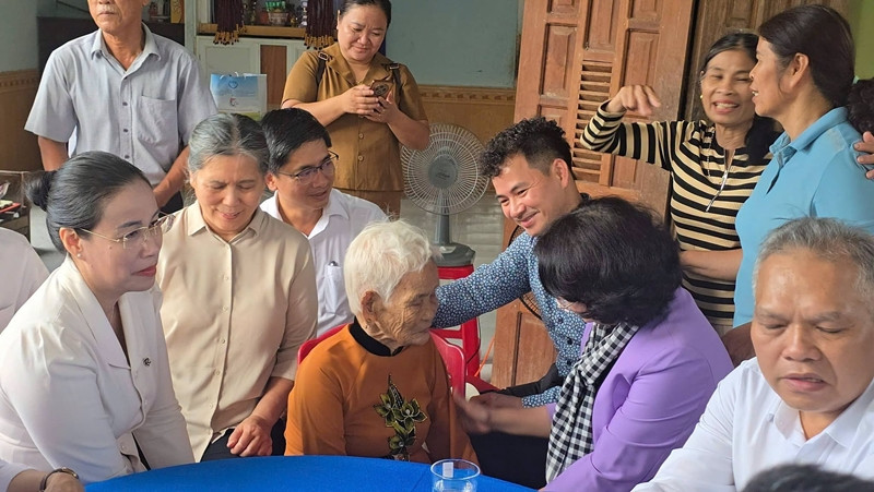 Xuan bác.jpg