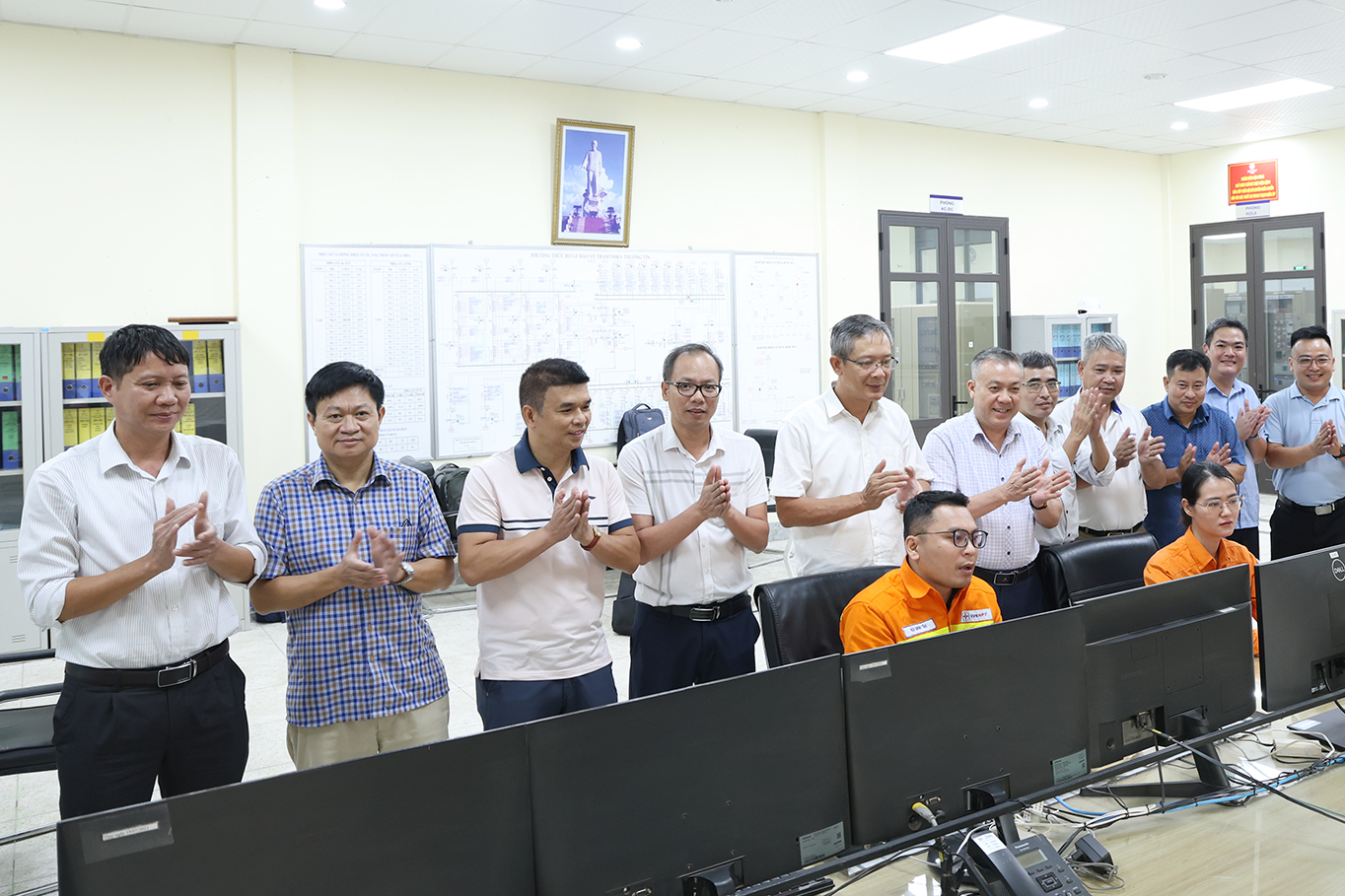 EVNNPT đóng điện thành công Đường dây 500/220kV Nho Quan - Phủ Lý - Thường Tín