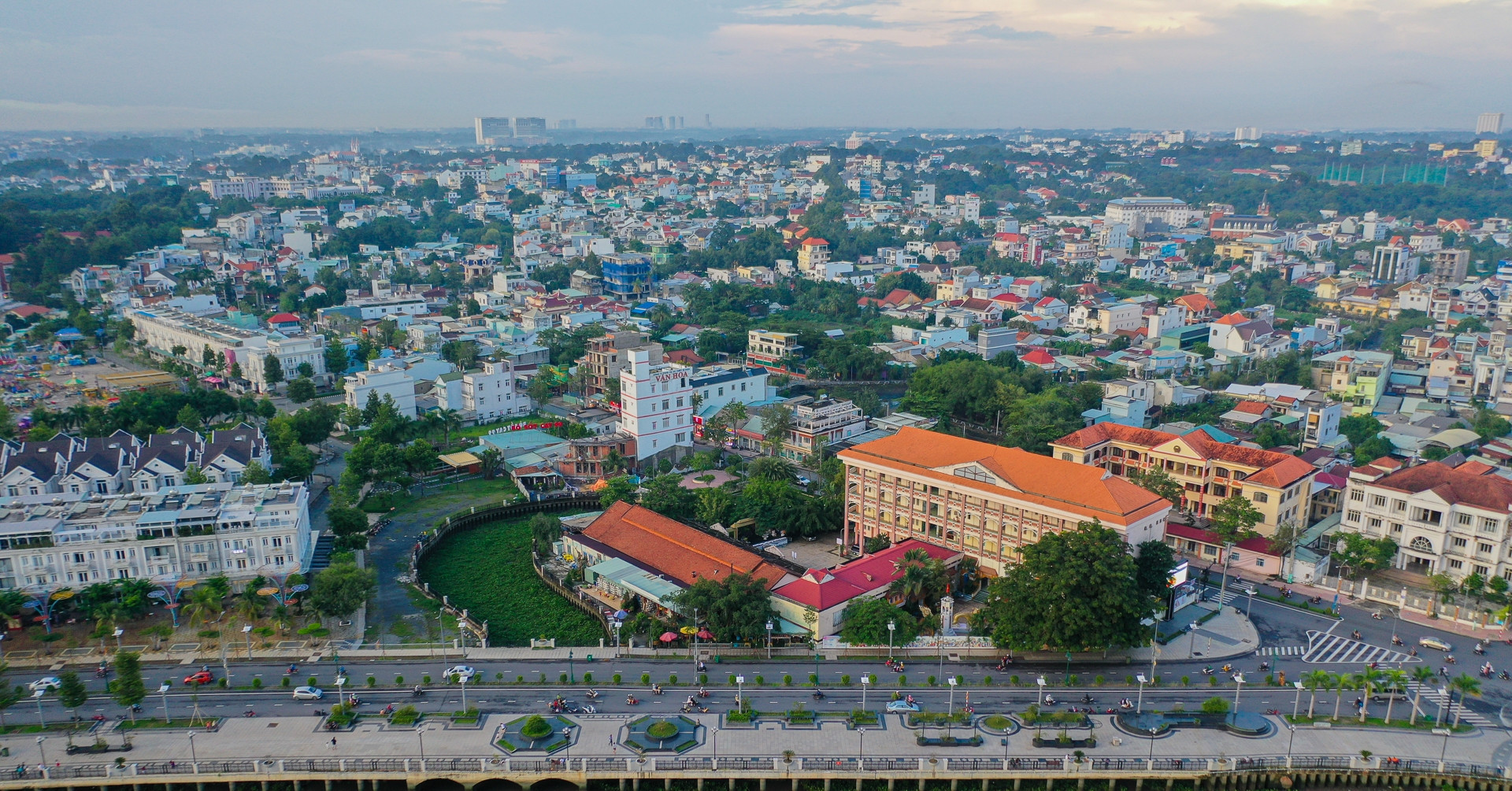 Bán đất 6,5 tỷ không hỏi ý kiến các con, cha mẹ suýt mất thêm 1 tỷ đồng