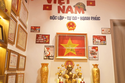 Bất ngờ trước bộ sưu tập kỷ vật chiến tranh của sư thầy trẻ tại TPHCM