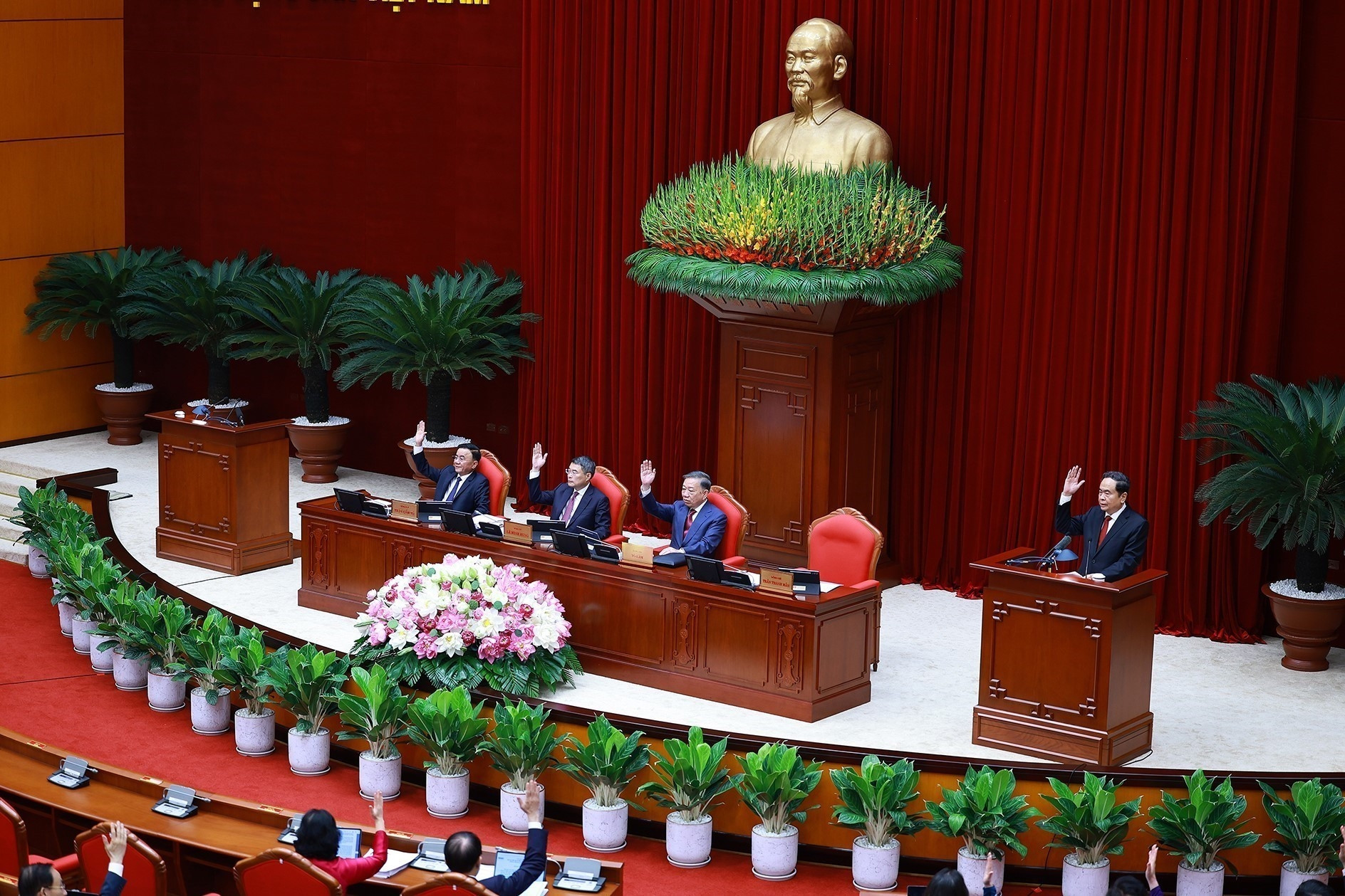 Giới thiệu nhân sự Bộ trưởng Nội vụ để Quốc hội xem xét tại kỳ họp không thường lệ