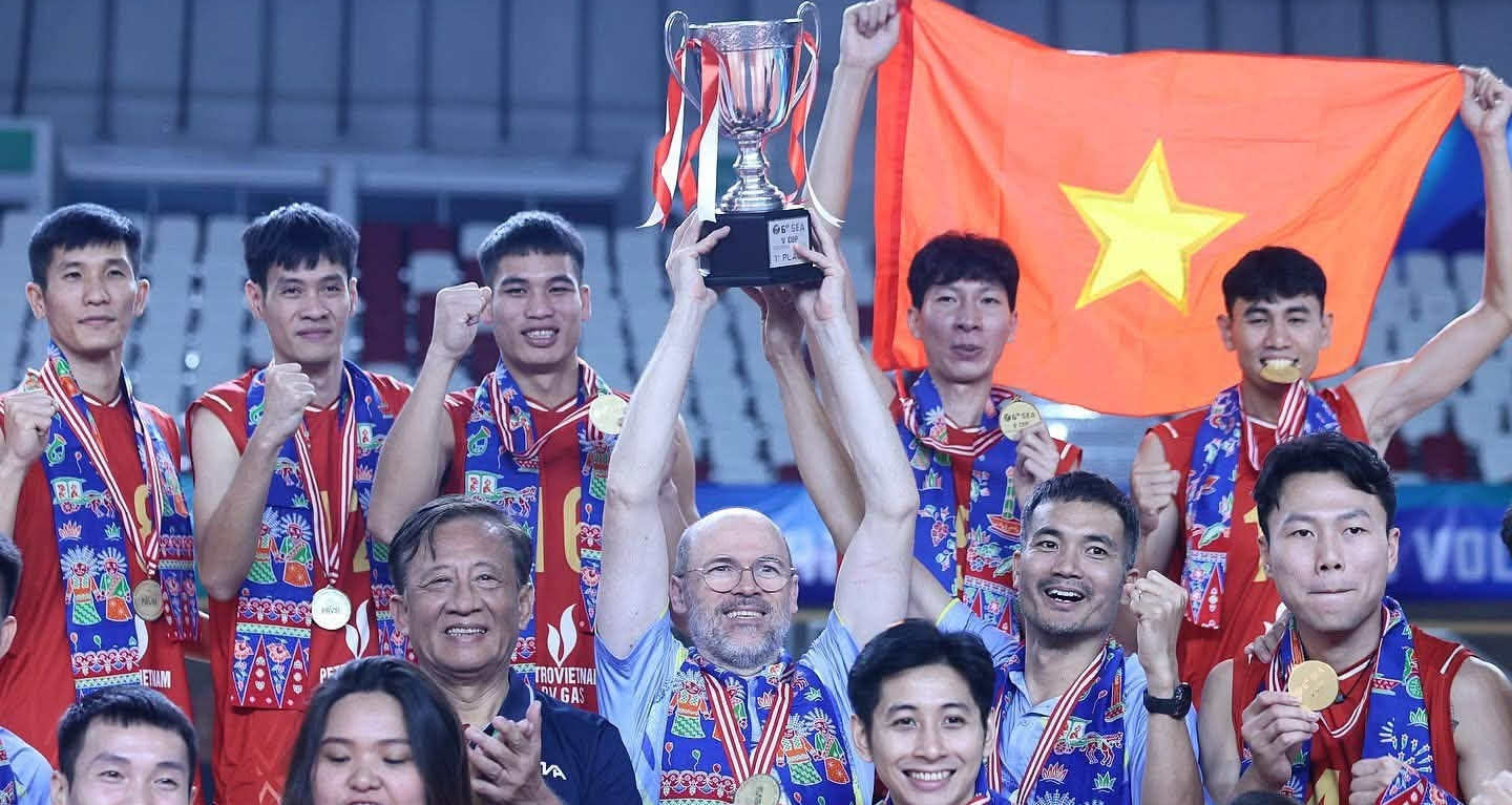 Khoảnh khắc lịch sử của bóng chuyền nam Việt Nam với chức vô địch SEA V.Cup