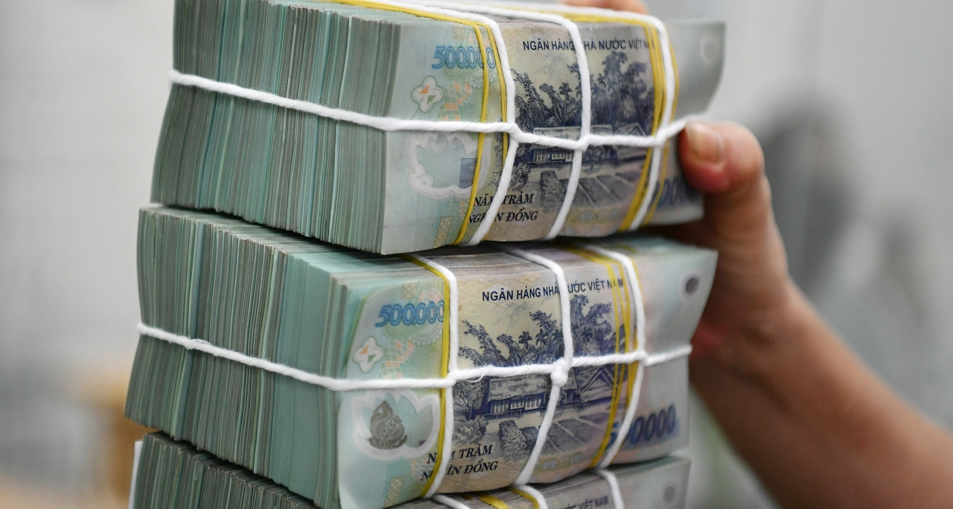 Chi tiền tỷ đầu tư lấy lãi tới 11%/năm, người phụ nữ đòi DN trả hơn 4,1 tỷ