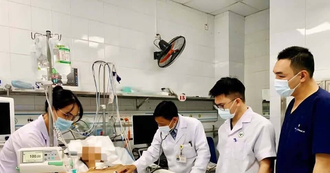 Tưởng nước ngọt, người đàn ông nguy kịch sau khi uống 2 ngụm dung dịch màu hồng