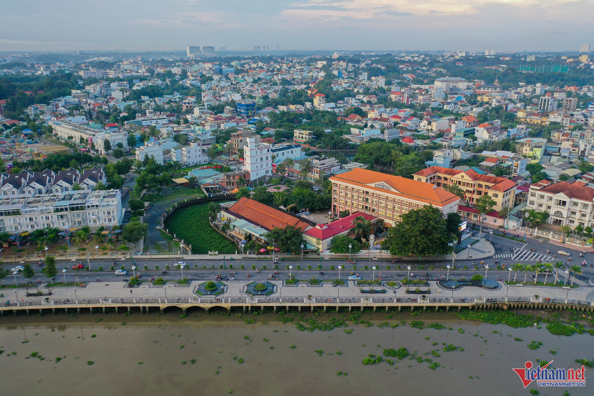 W-Bình Dương   Nguyễn Huế 28.jpg