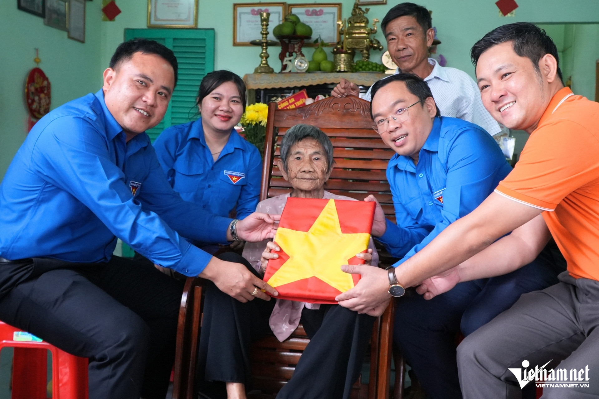 W-trao anh phuc dung 4.jpg