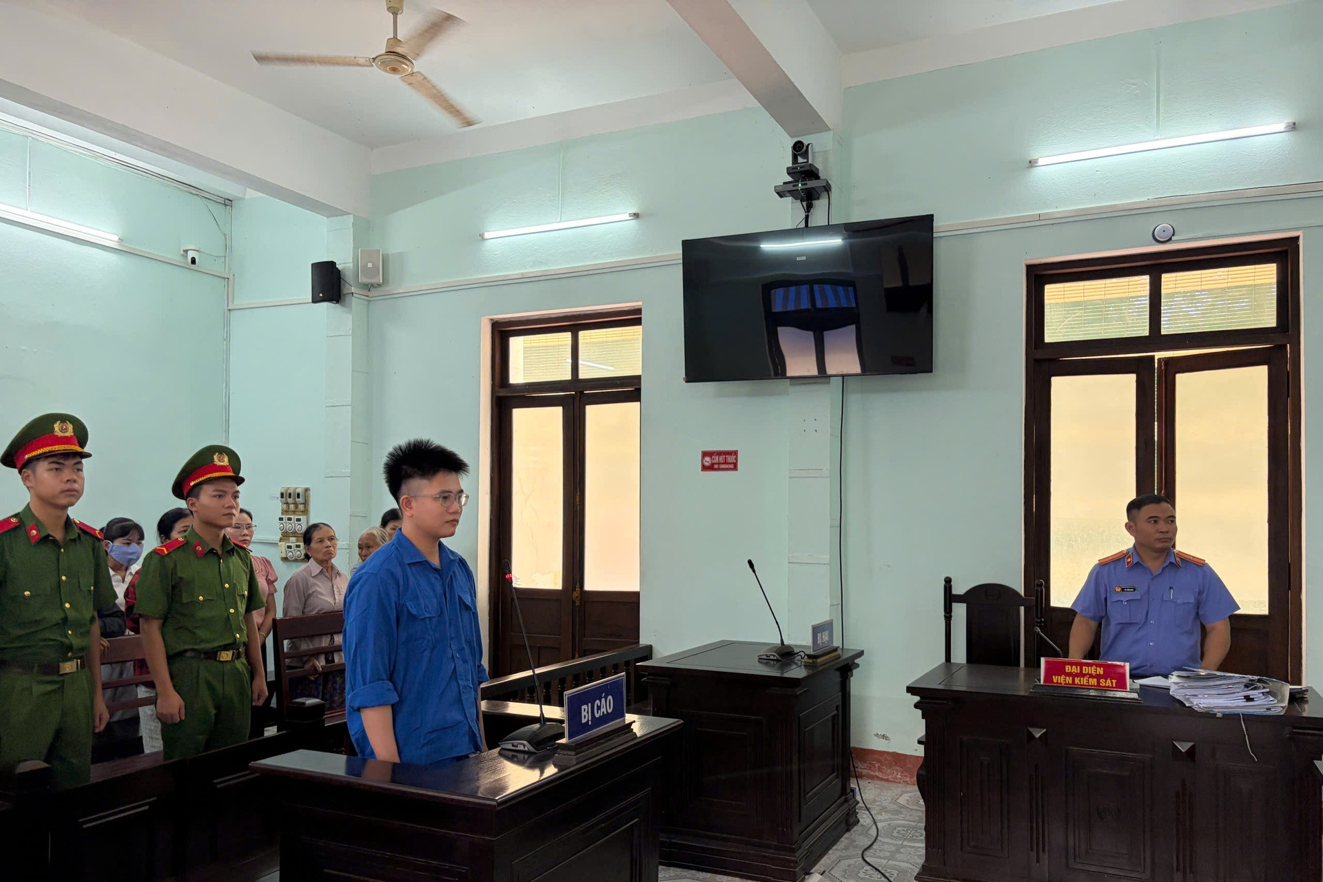 Bác sĩ đột nhập 3 tiệm vàng trộm tài sản hơn 5 tỷ đồng