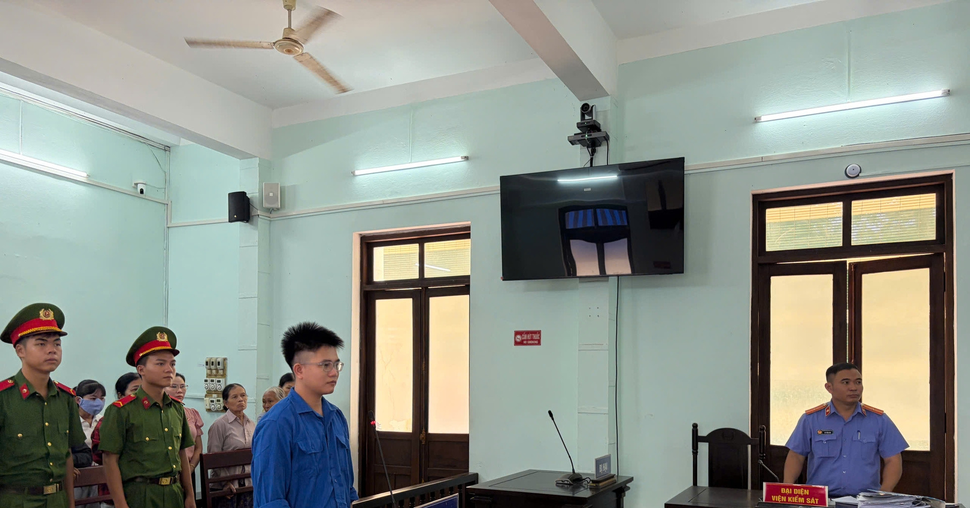 Bác sĩ đột nhập 3 tiệm vàng trộm tài sản hơn 5 tỷ đồng